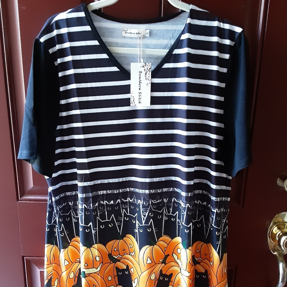 Southern Stitch V Neck Top